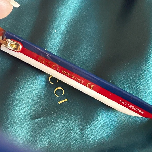 New unisex Gucci sunglasses - Picture 8 of 8